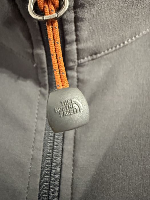 Jacheta The North Face impermeabila