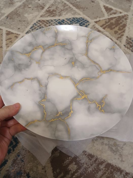 Продаю посуду из небьющегося материала фирмы **Dinova Saina**,