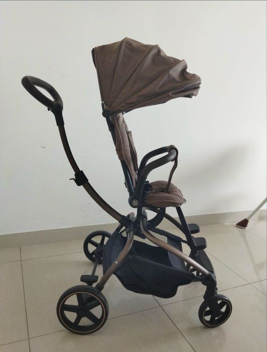 Лятна бебешка количка с реверсивна седалка