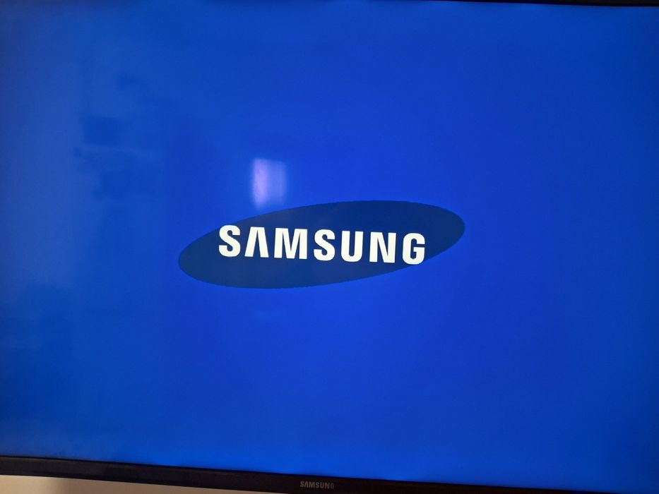 Продам телевизор самсунг