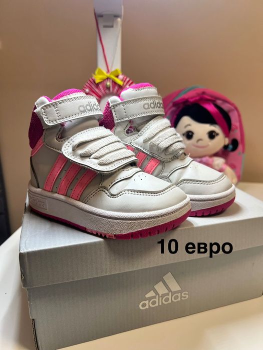 Обувки за момичета