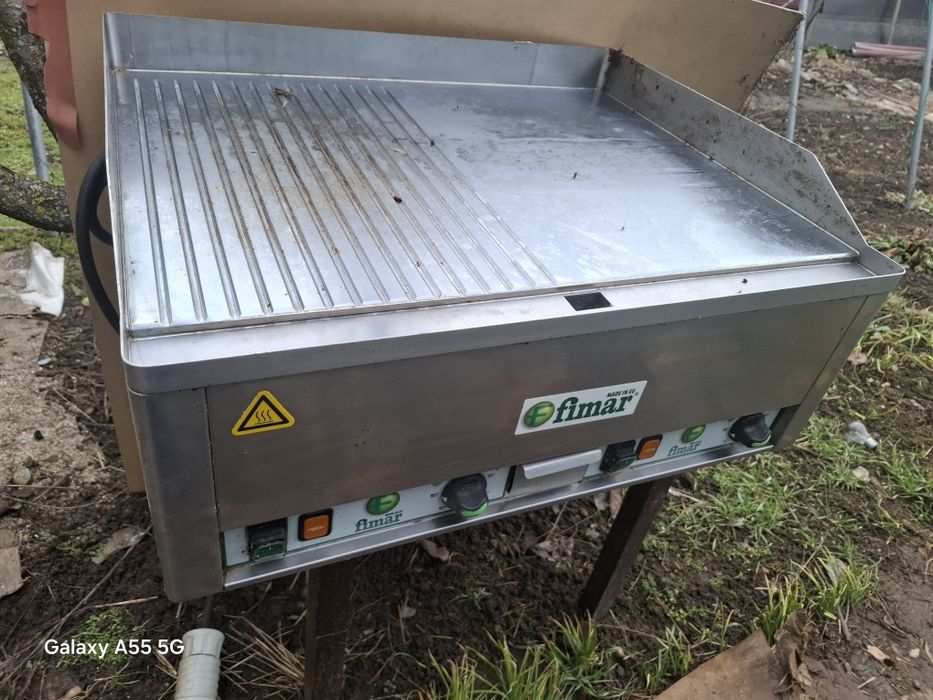 Grill fry-top pe gaz suprafață netedă și striată, Fimar