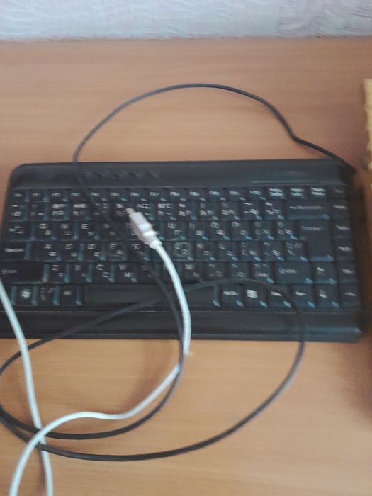 Кулер и клавиатура