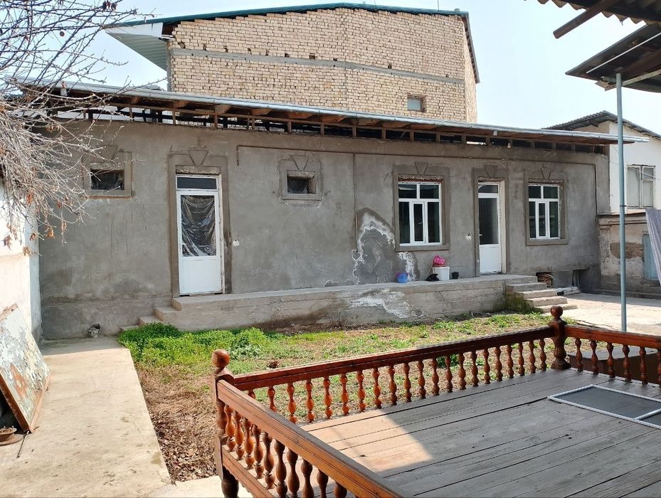 Ховли сотилади мирободда