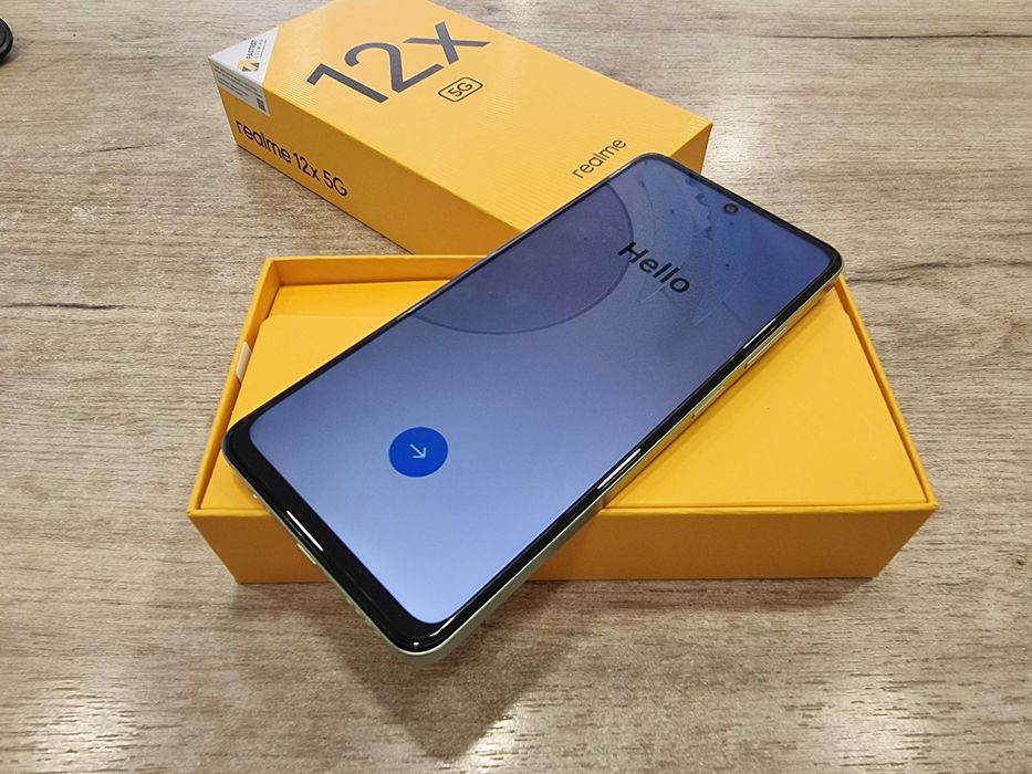 Телефон Realme 12 5G