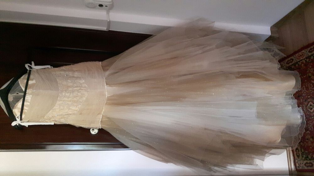 Rochie mireasa model lung