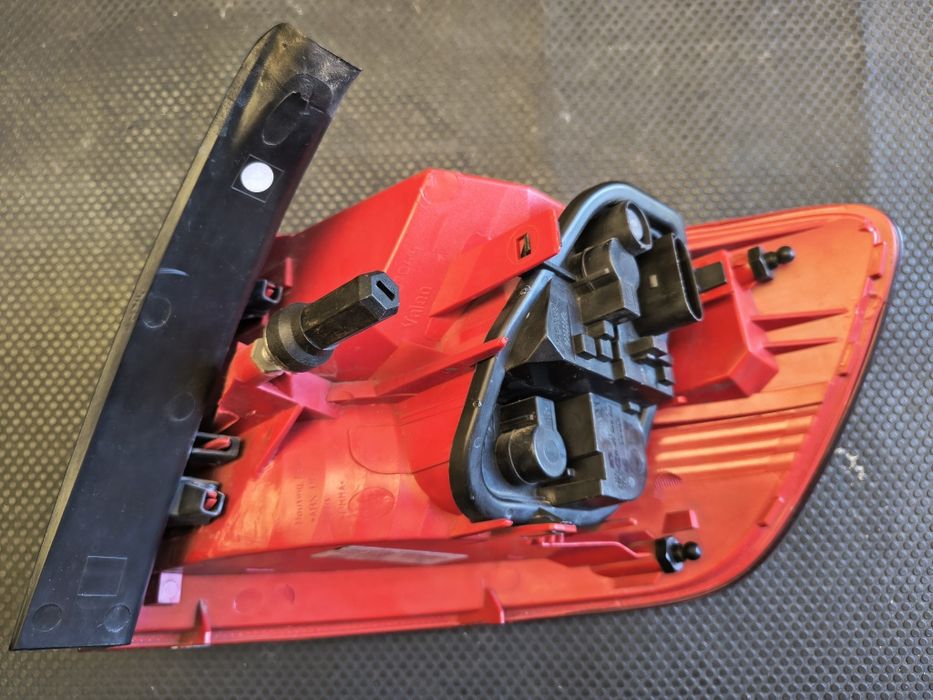 stop led Audi A6 C6 break stânga aripa