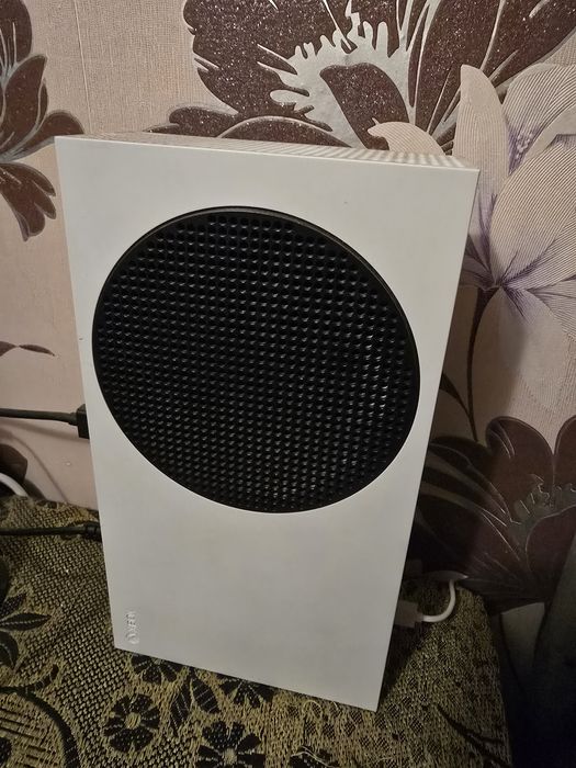 Продам XBOX Series S