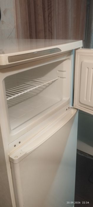 Продаю холодильник б/у STINOL