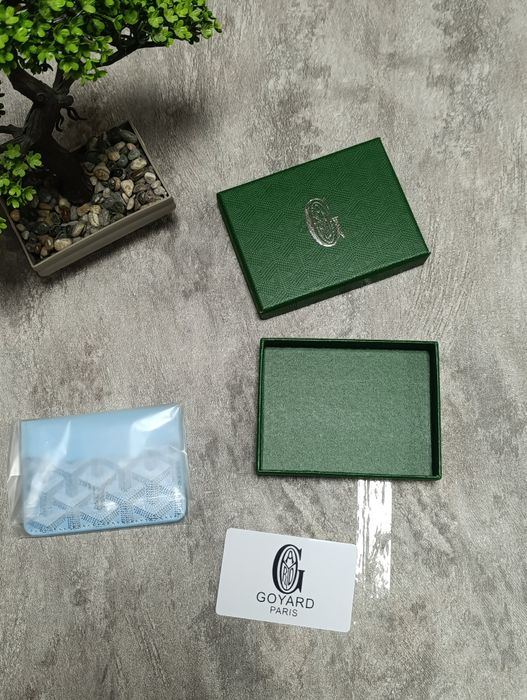 card holder goyard