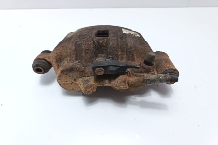 Etrier stanga fata Mercedes-Benz Sprinter a 2-a generatie 906