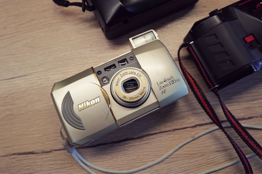 Lot Aparat foto Yashica minitec AF stare superba point and shot