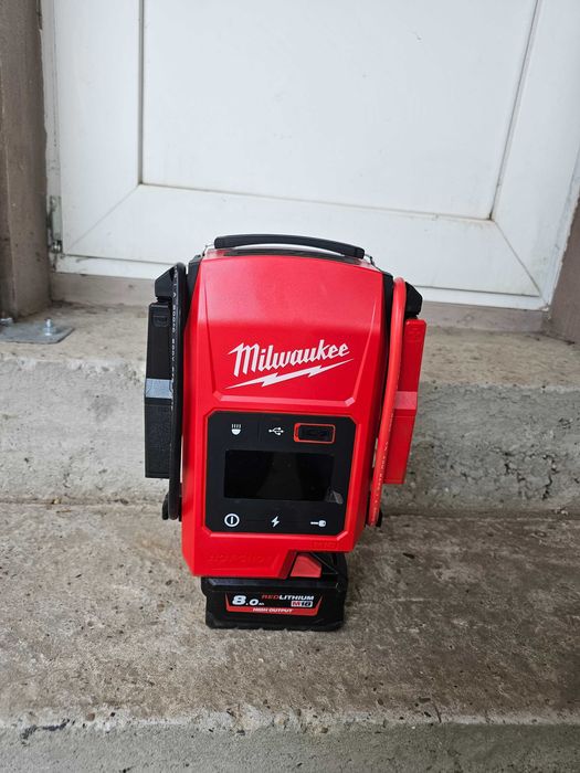 Booster/ starter  pornire masini Milwaukee