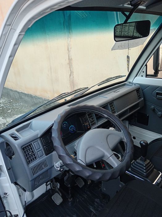 Moshena tiniq avaylab haydalgan  yuk kup ortilmagan