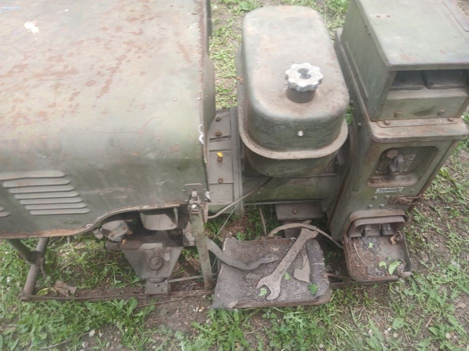 Продам бензогенератор Чабонка б,у