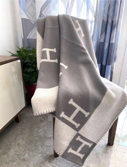 Hermes Avalon одеяло налични с торбичка