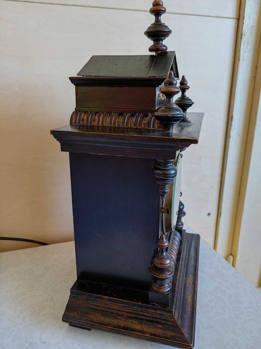 Античен настолен часовник от 1897 г.