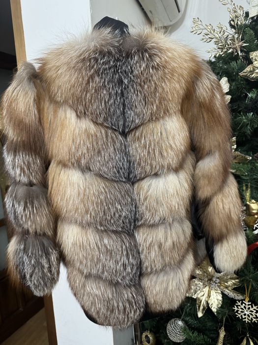 Haina de blana , de vulpe foarte bogata , model 2 in 1, se poate vesta