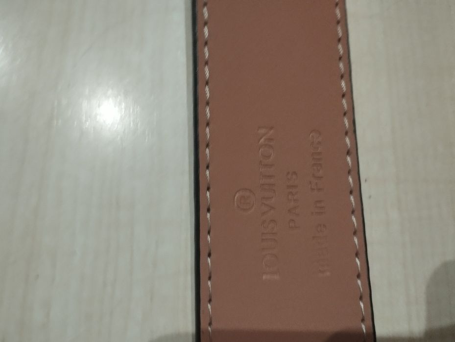 Колани Louis Vuitton и Hermès – отлично състояние