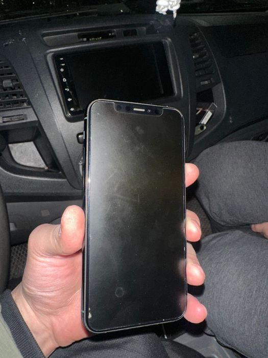 продам айфон 11 про 256гб