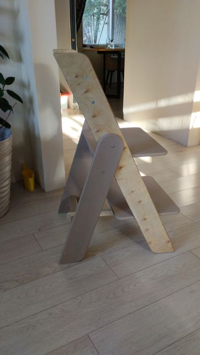 Растущий детский стул