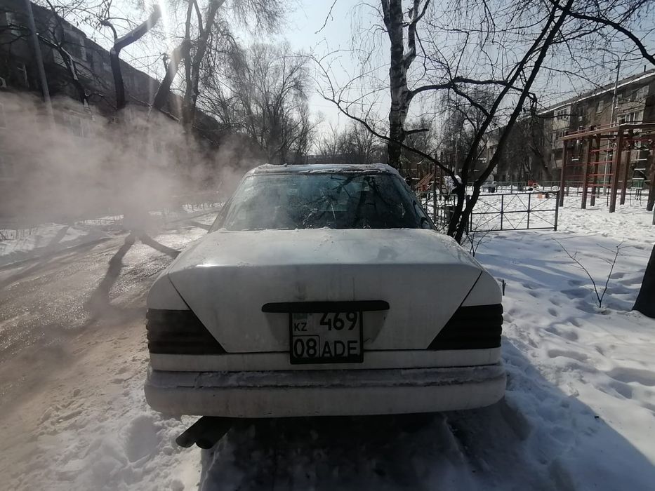 Продам Mercedes 124