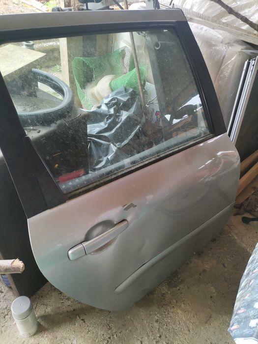 дясна врата за пежо 307 SW