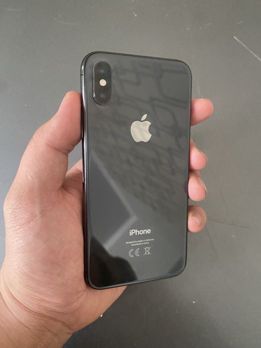 Iphone x ——-64GB
