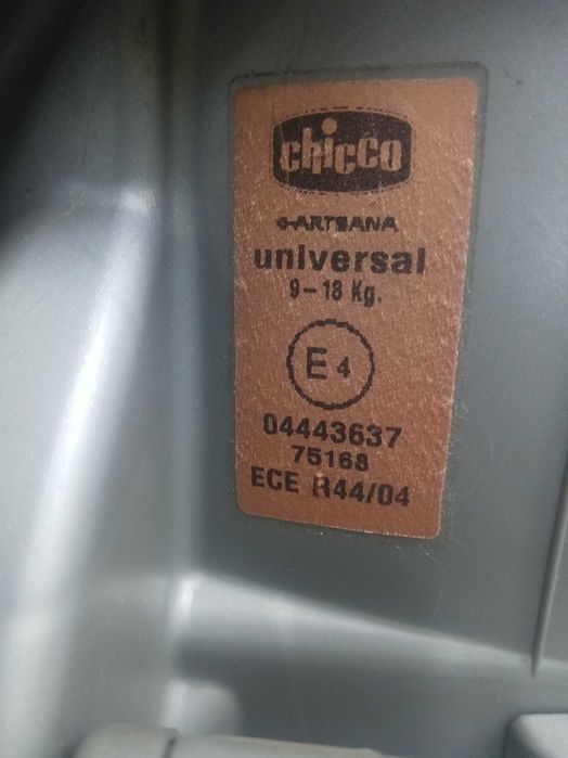 Столче за кола chicco universal 9-18 kg