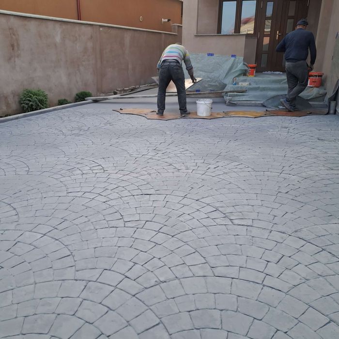 Pavele si Beton amprentat  90 lei mp