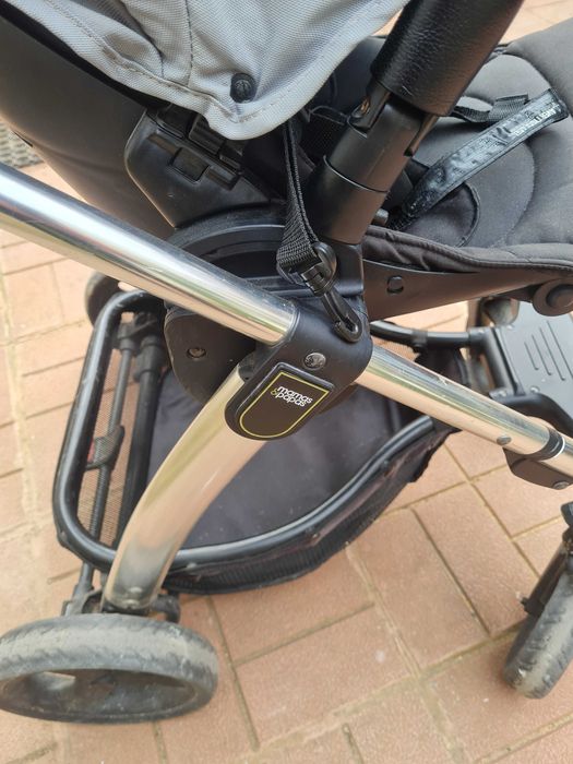 Детска количка „Бащи, майки, татковци“