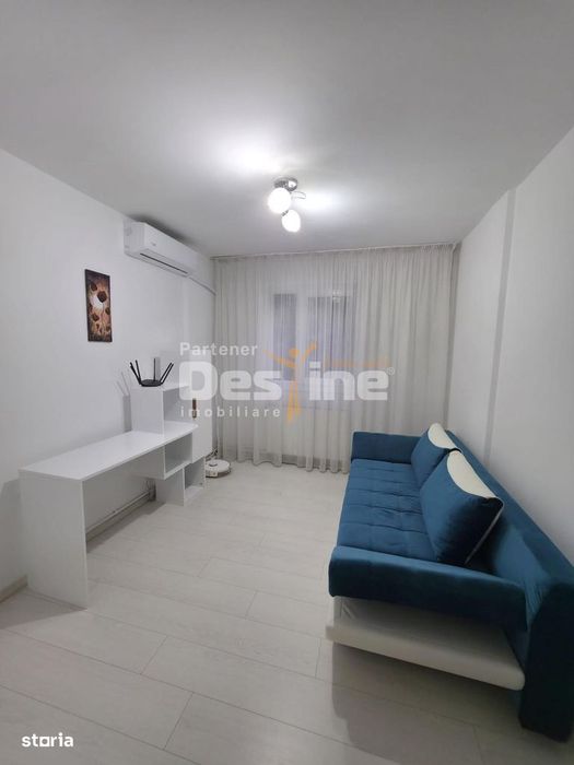 Apartament 3 Camere Semidecomandat  Mobilat