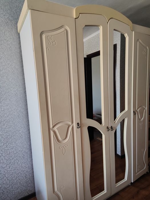 Спальный гарнитур