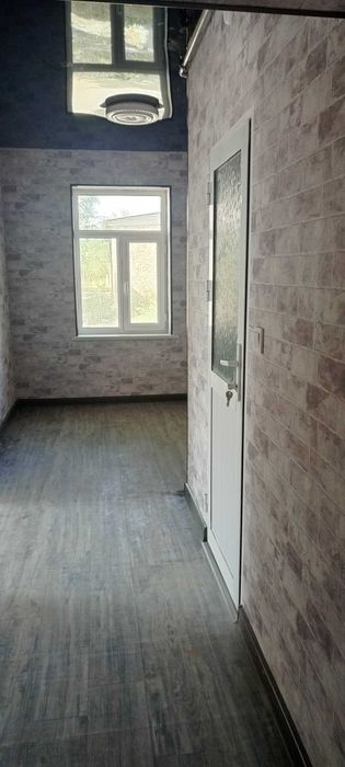 Вир хонали квартира сотилади ремонт билан. Хаваст.