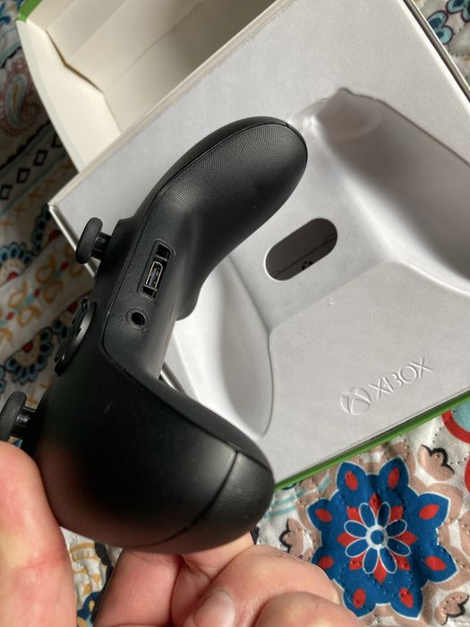 Controller nou nefolosit Xbox One Series X la cutie