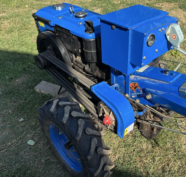 Motocultor profesional marca ZUBR-nou
