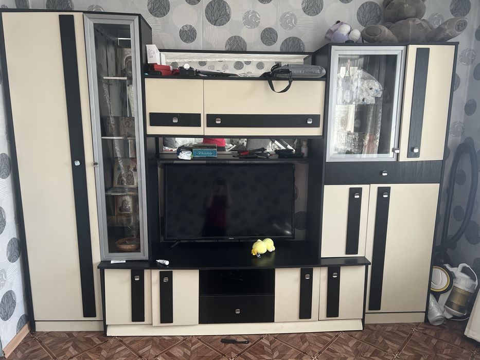 Продам стенку в зал