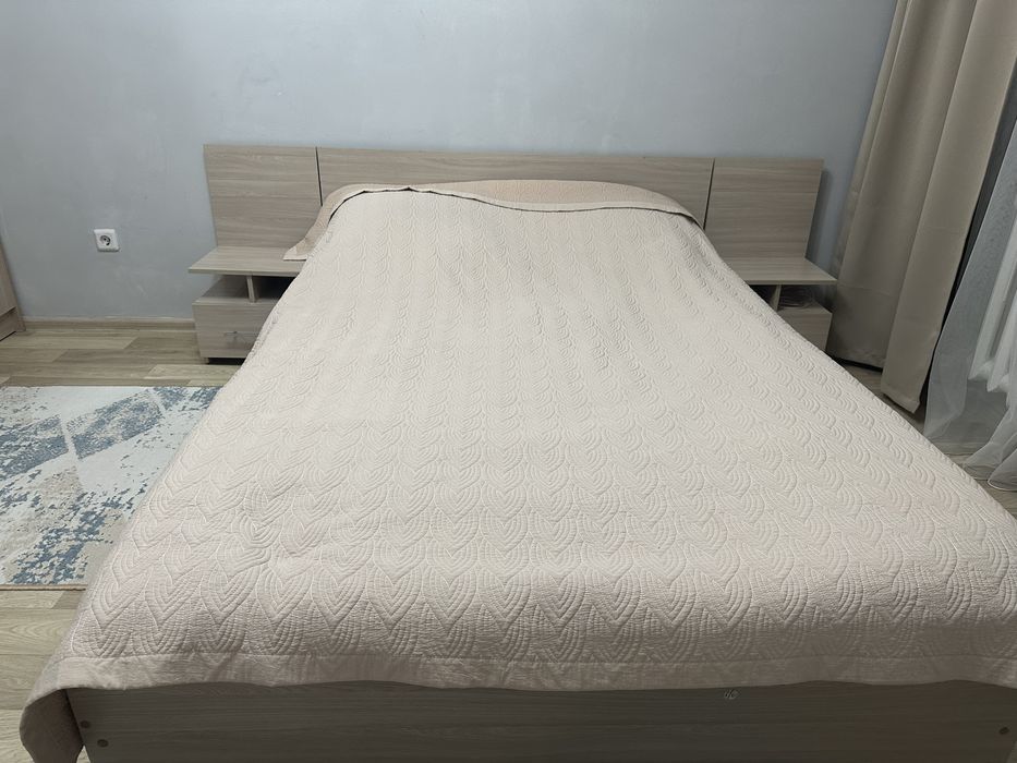 Продам двухспальную кровать