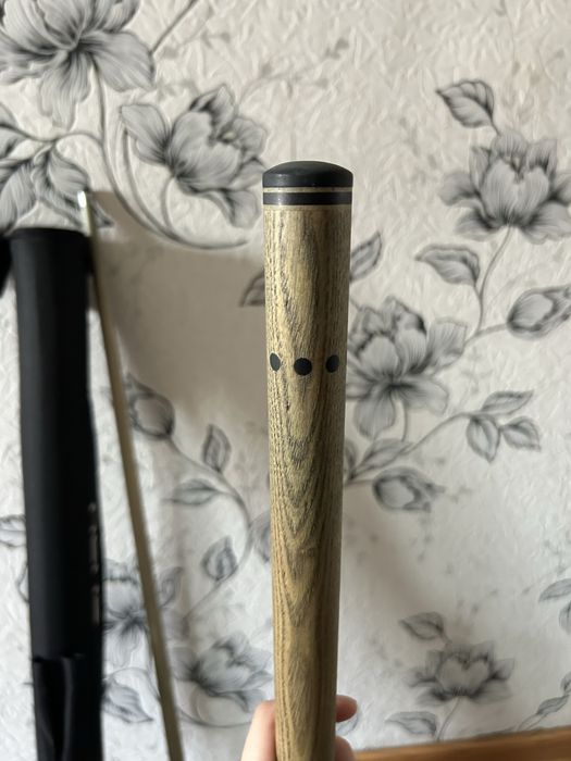 Срочно продаю бильярдный кий