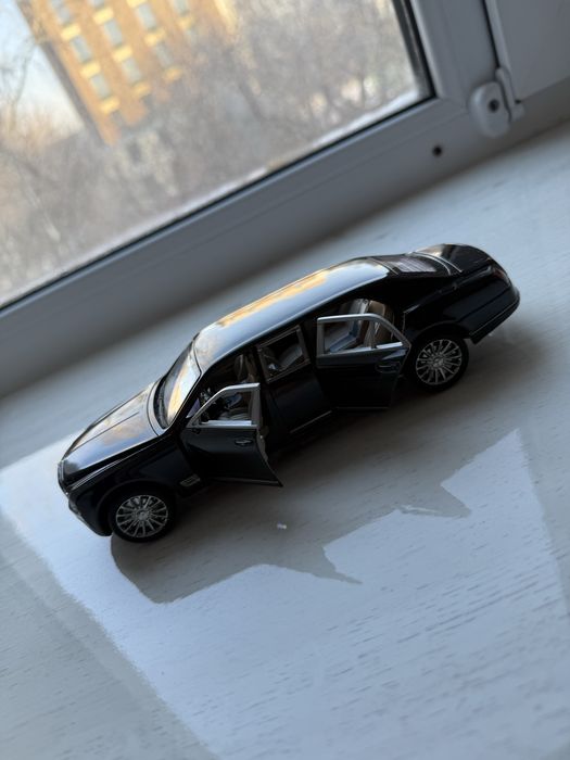 Металлическая машинка