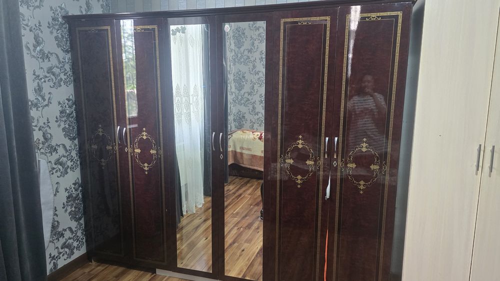 Спальный гарнитур
