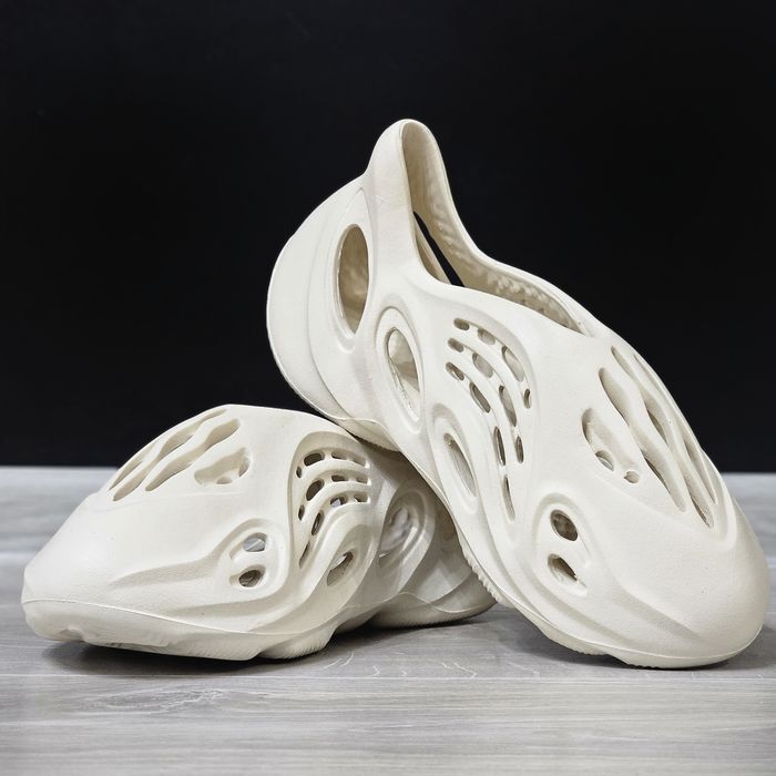 Yeezy Foam Runner Sand