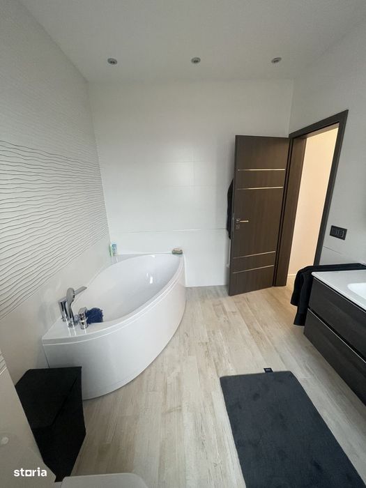 Apartament deosebit de inchiriat 3 camere direct de la proprietar