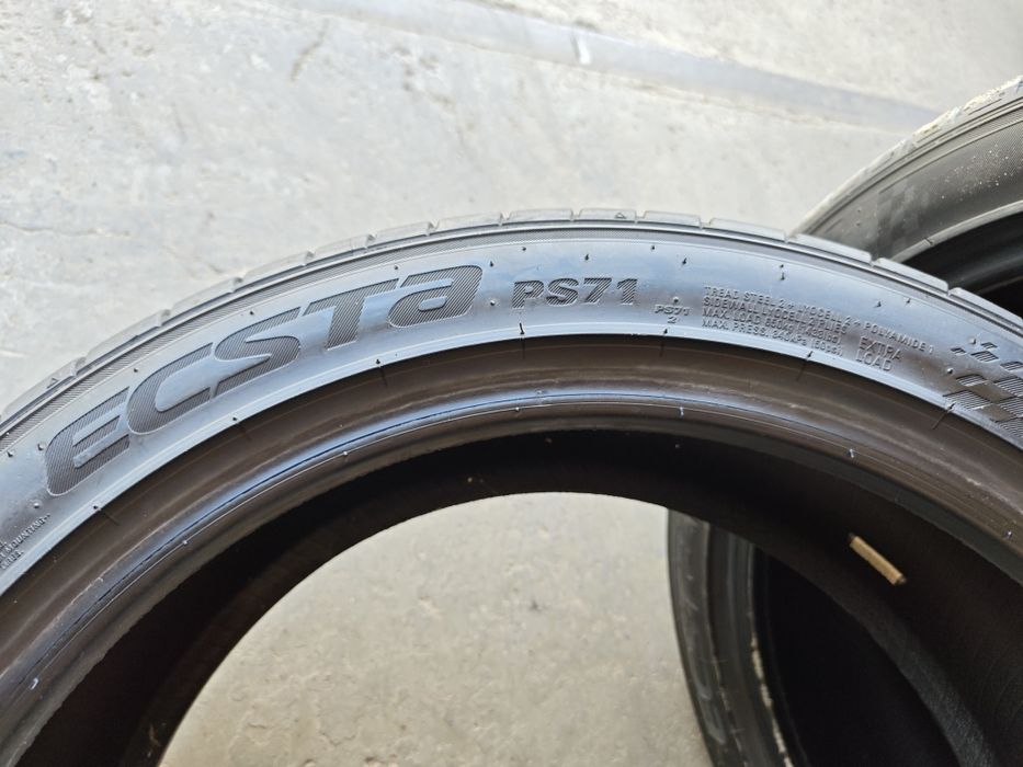 215/45/18 Kunho  Ecsta ps71