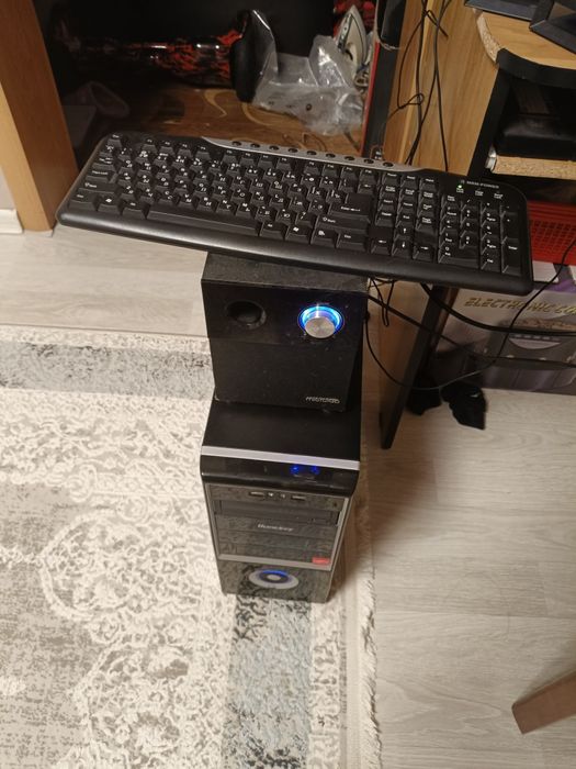 Продам срочно компьютер