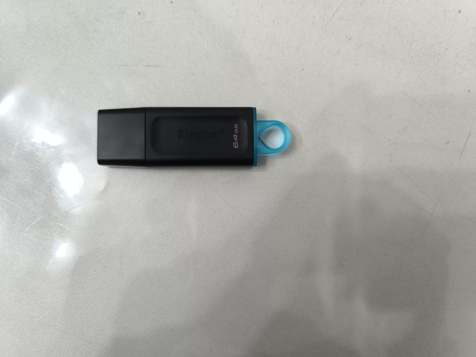 Продам флешку с Windows 11