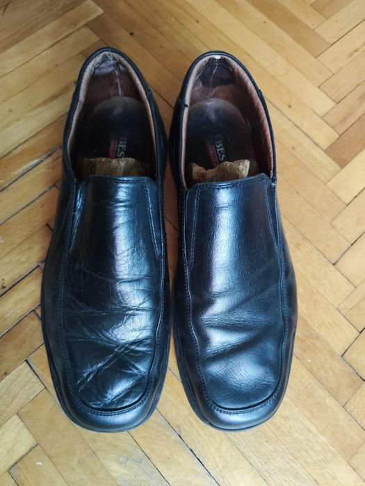 Pantofi piele negru mărimea 45 in stare buna
