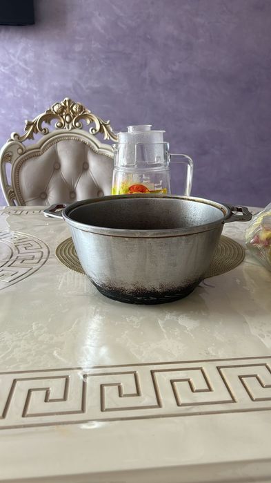 Продам чугунный казан