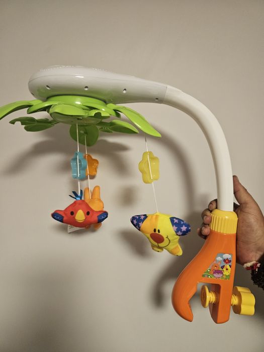 Музикална въртележка за кошара