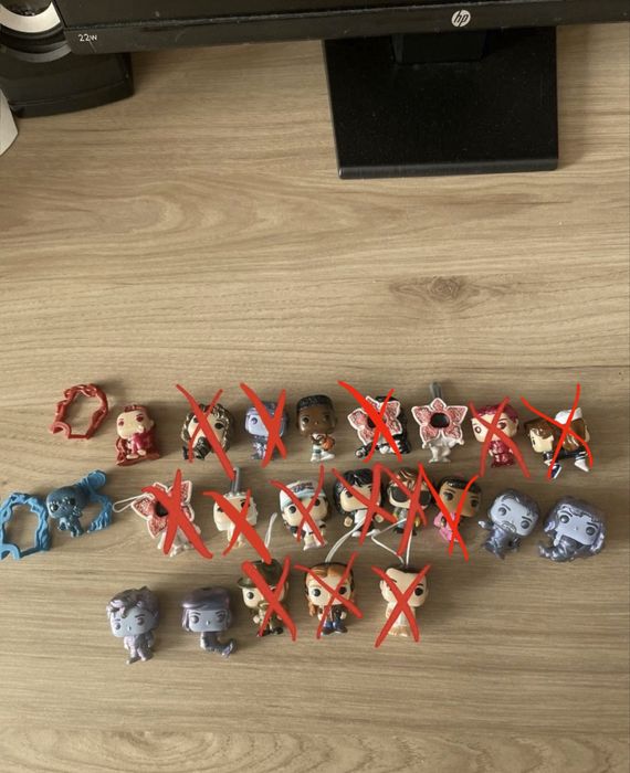 фигурки kinder joy очень странные дела